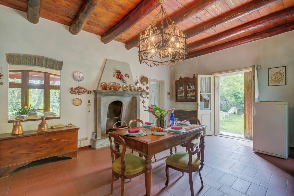 Standard Villa, 4 Bedrooms, 2 Bathrooms (Villa Fiora Tra Le Colline E Il Lago) | Interior