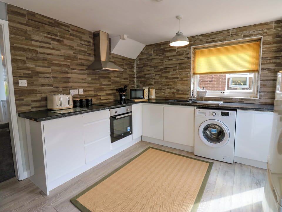 Fridge, microwave, toaster, cookware/dishes/utensils