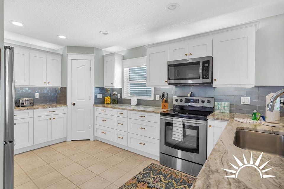 Fully equipped kitchen