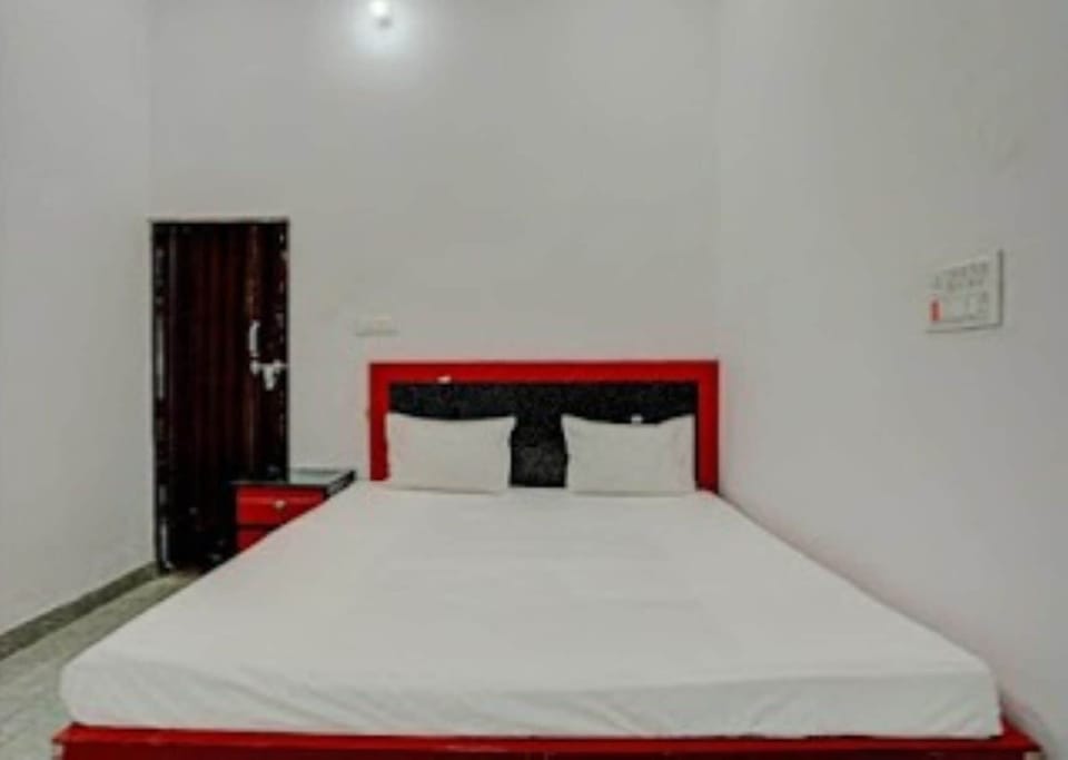 Standard Room | Free WiFi, bed sheets