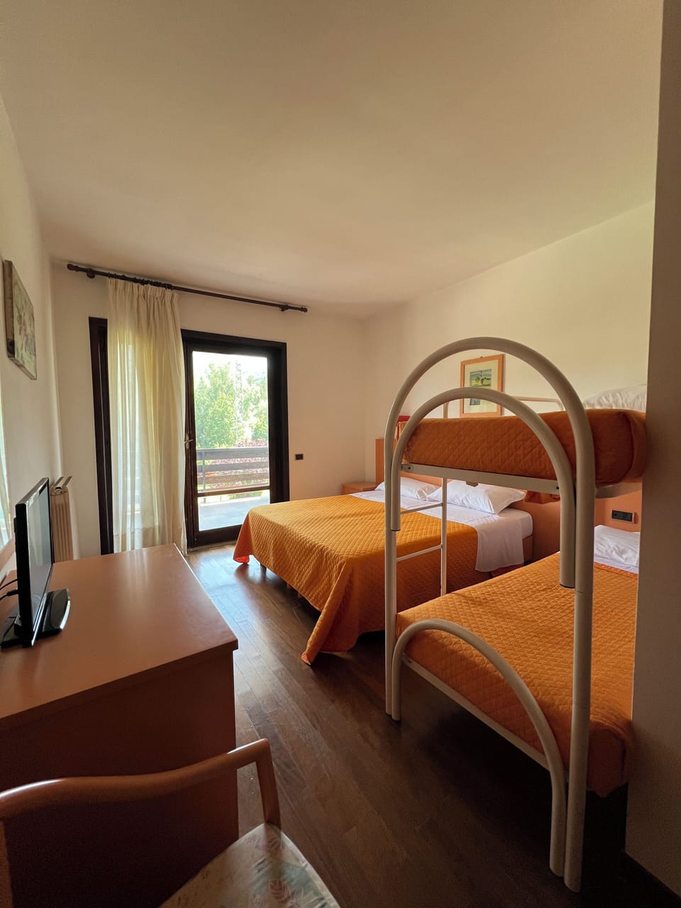 Standard Quadruple Room, Balcony | Desk, free WiFi