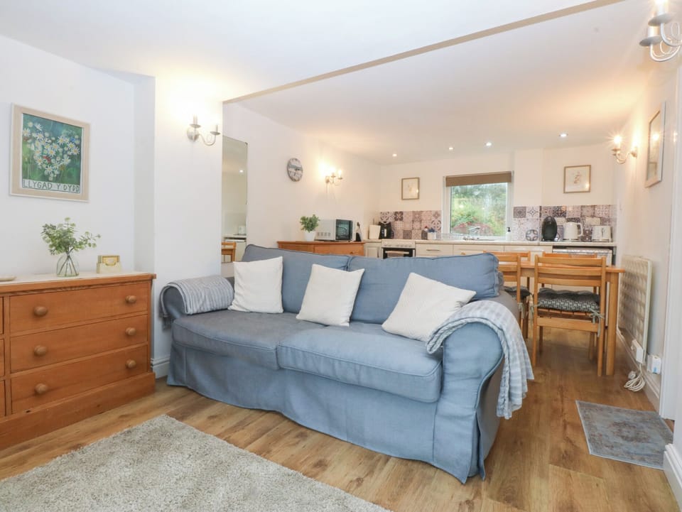 Cottage | Living area