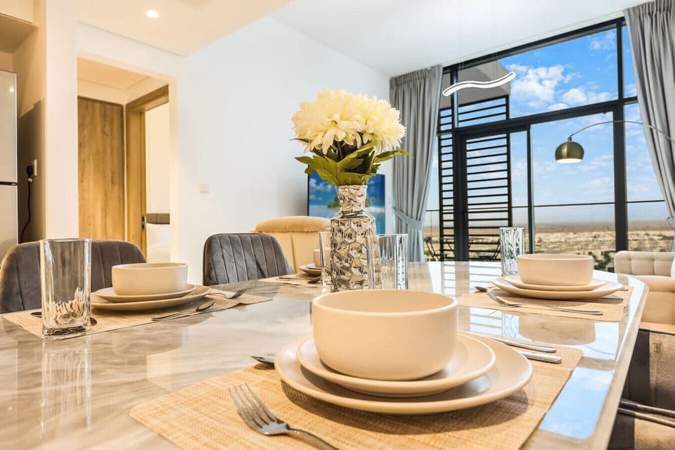 Dining Room: Enjoy exquisite meals with stunning views in a stylish, bright dining space!