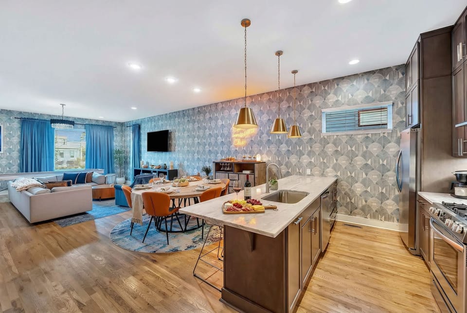 House | 4 bedrooms, desk, Internet