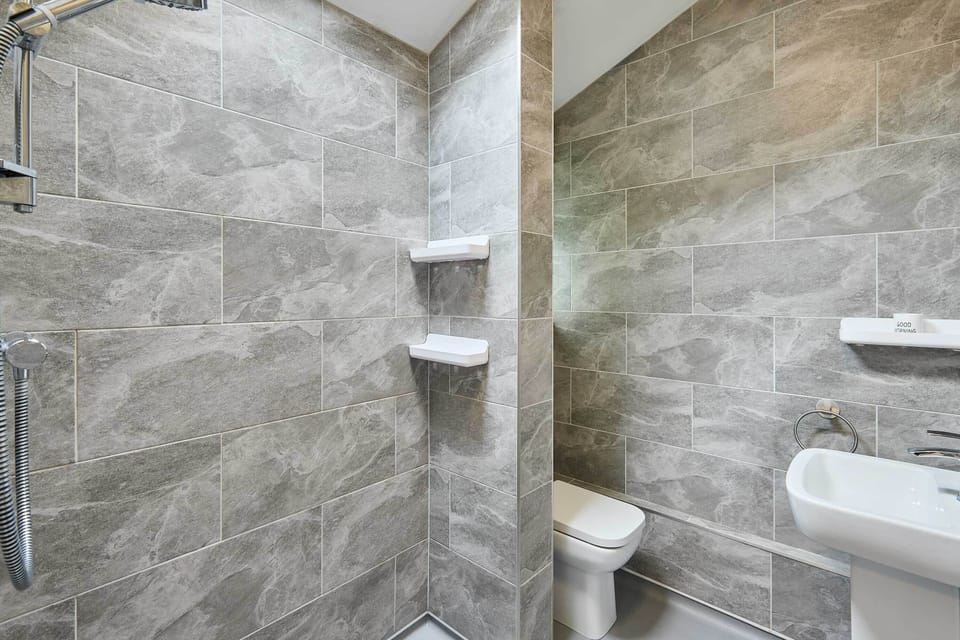 Kestrel Cottage, Happisburgh - Host & Stay