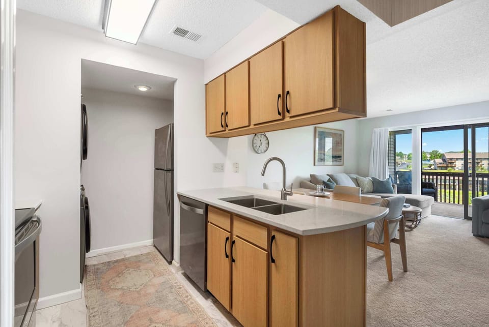 Condo, Multiple Beds, Balcony, Golf View (Relaxing 9th Hole View) | Interior