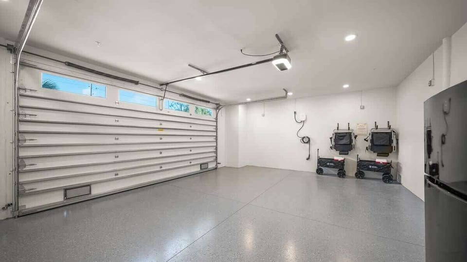 Garage - Beach Chairs - Beach Wagons