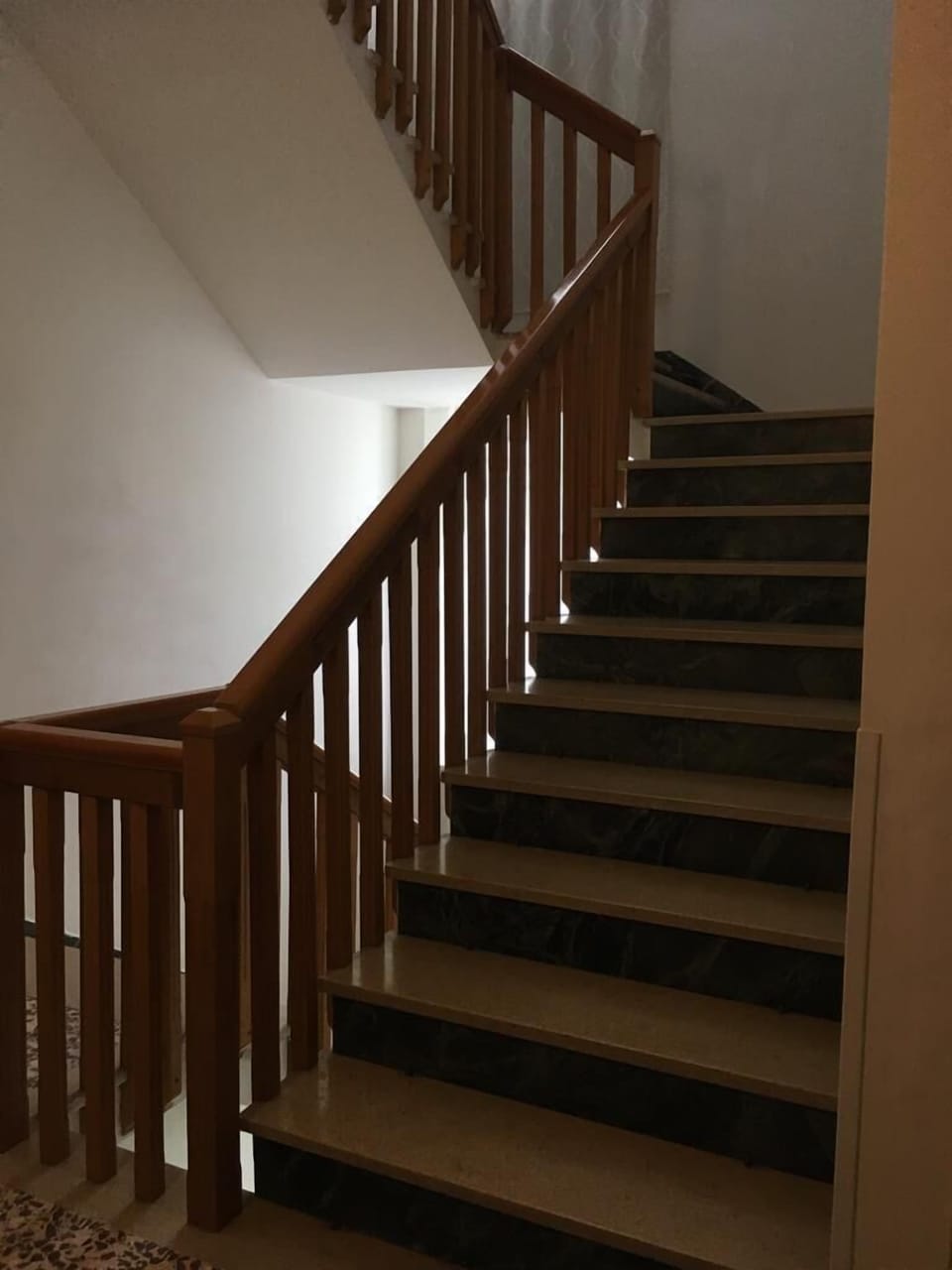 Handrails in stairways