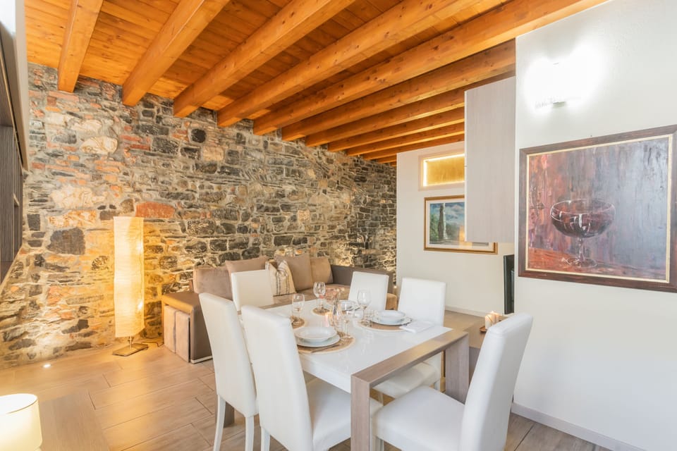 House | 6 bedrooms