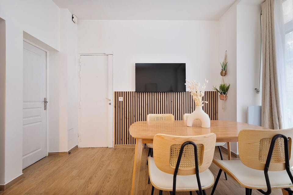 Apartment | Dining