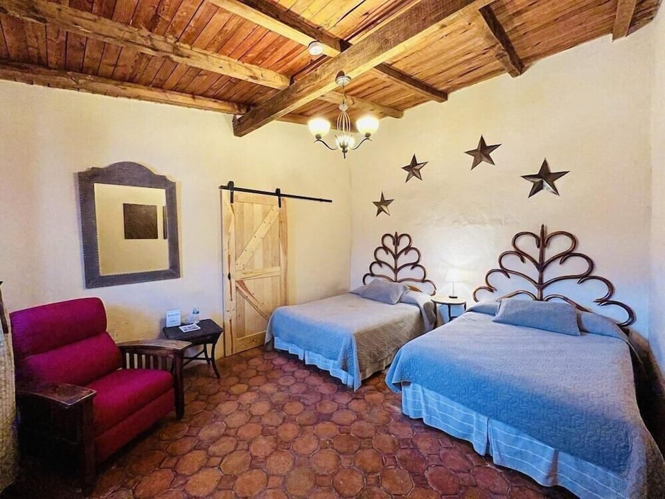 Comfort Room | Free WiFi, bed sheets