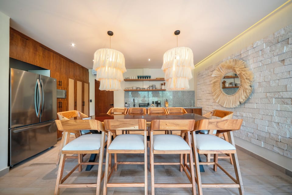 Luxury Penthouse, Garden View | Dining room