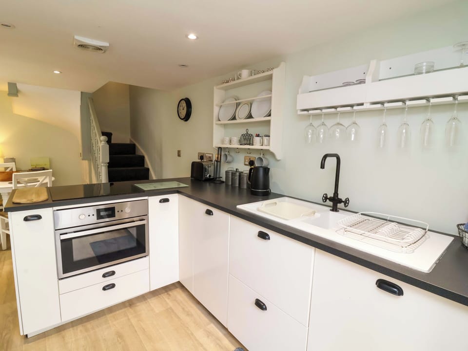 Fridge, microwave, dishwasher, toaster