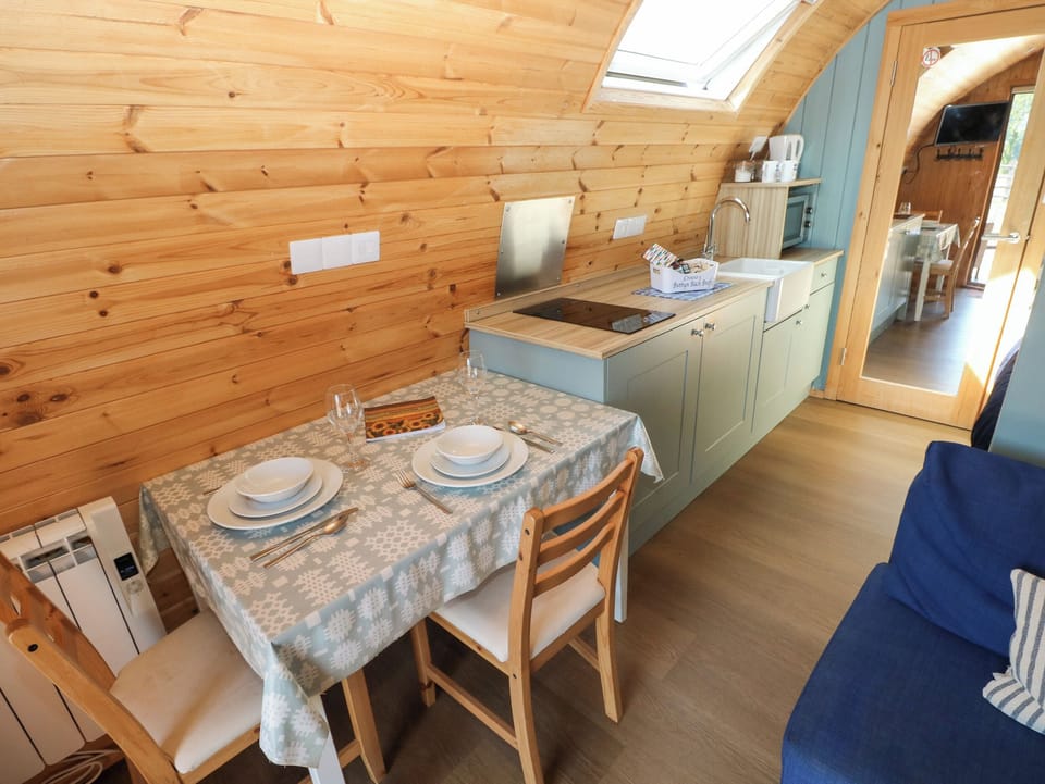 Cottage | Living area