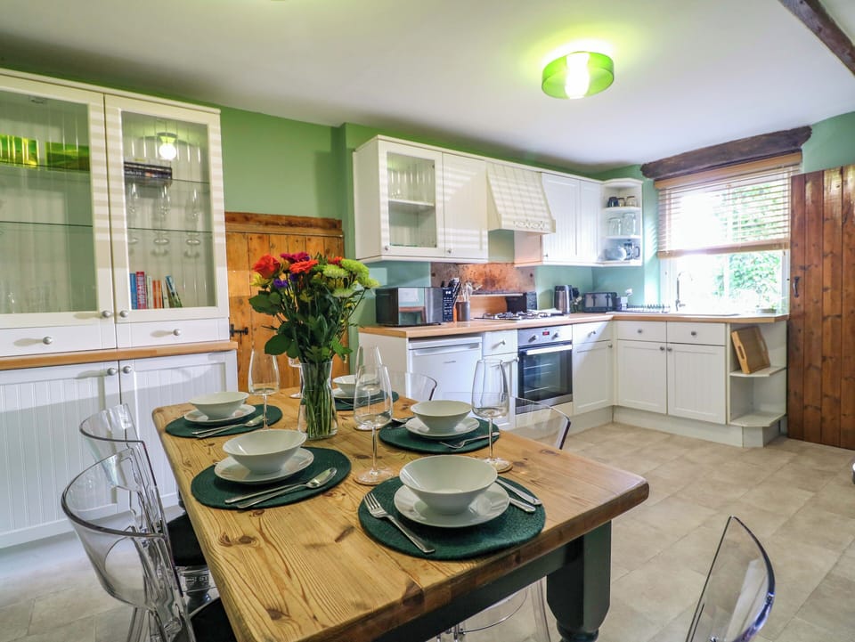 Microwave, toaster, cookware/dishes/utensils
