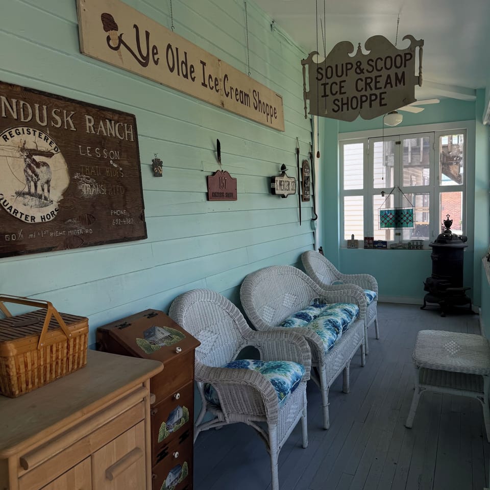 Another view of the enclosed back porch
