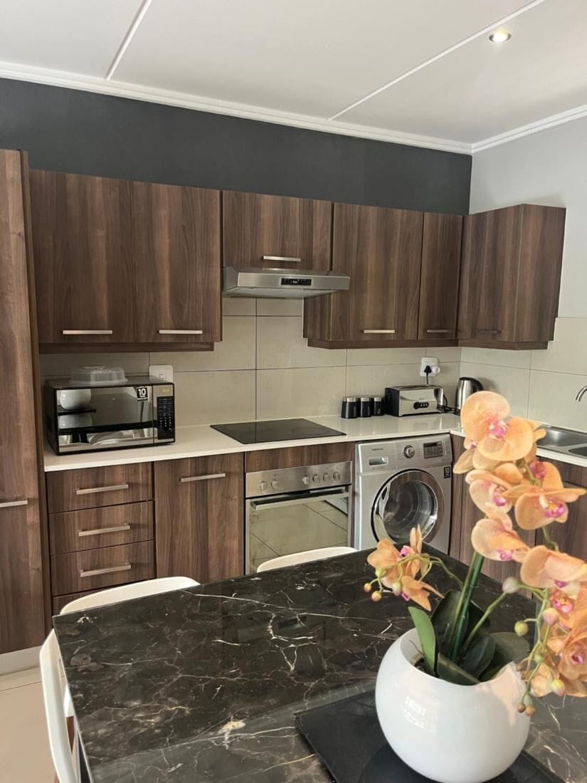 Apartment, 2 Bedrooms, Accessible, Balcony | Interior