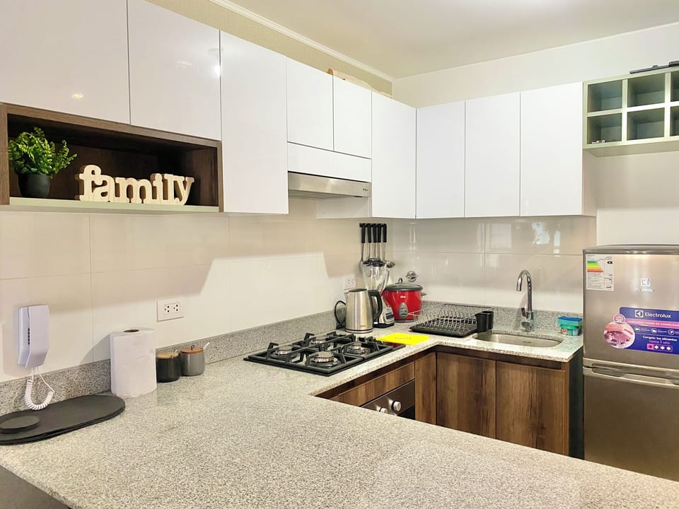 Comfort Apartment, City View | Private kitchen | Electric kettle