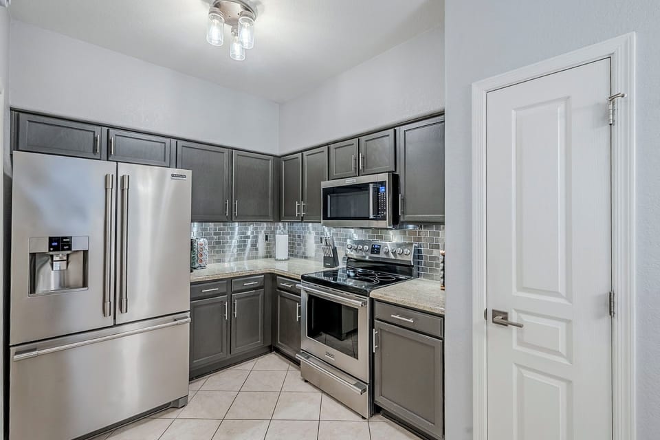 Well equipped kitchen.