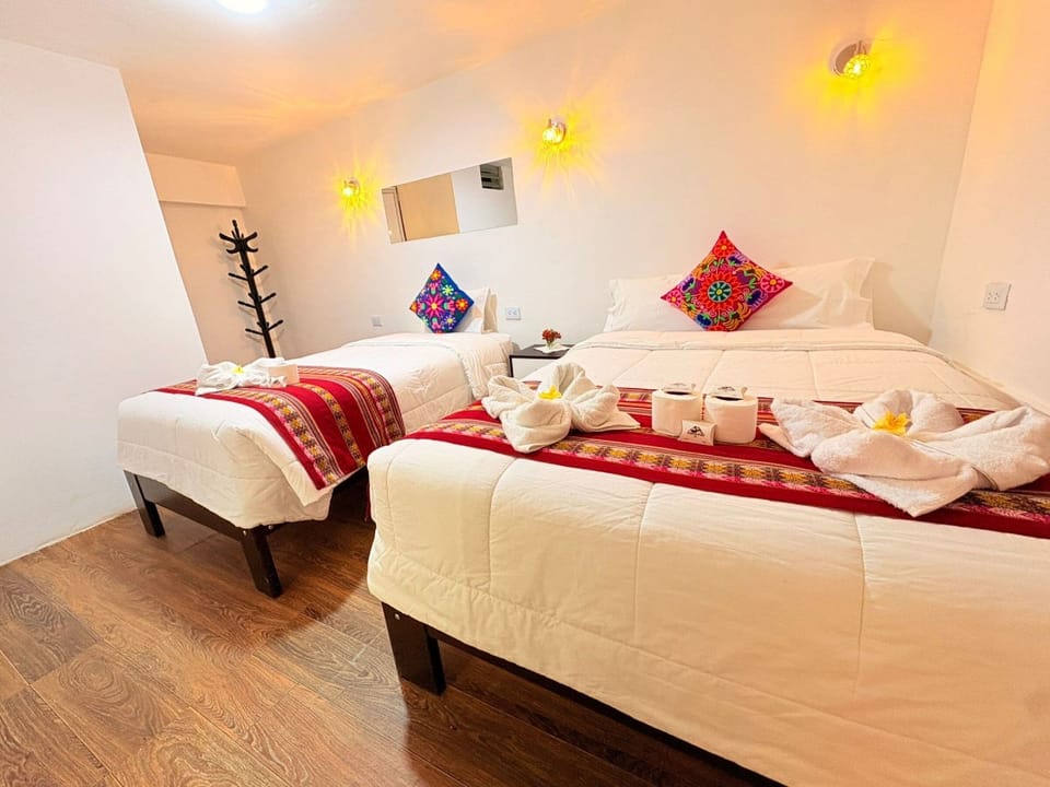 Standard Twin Room, Courtyard View | Desk, laptop workspace, free WiFi