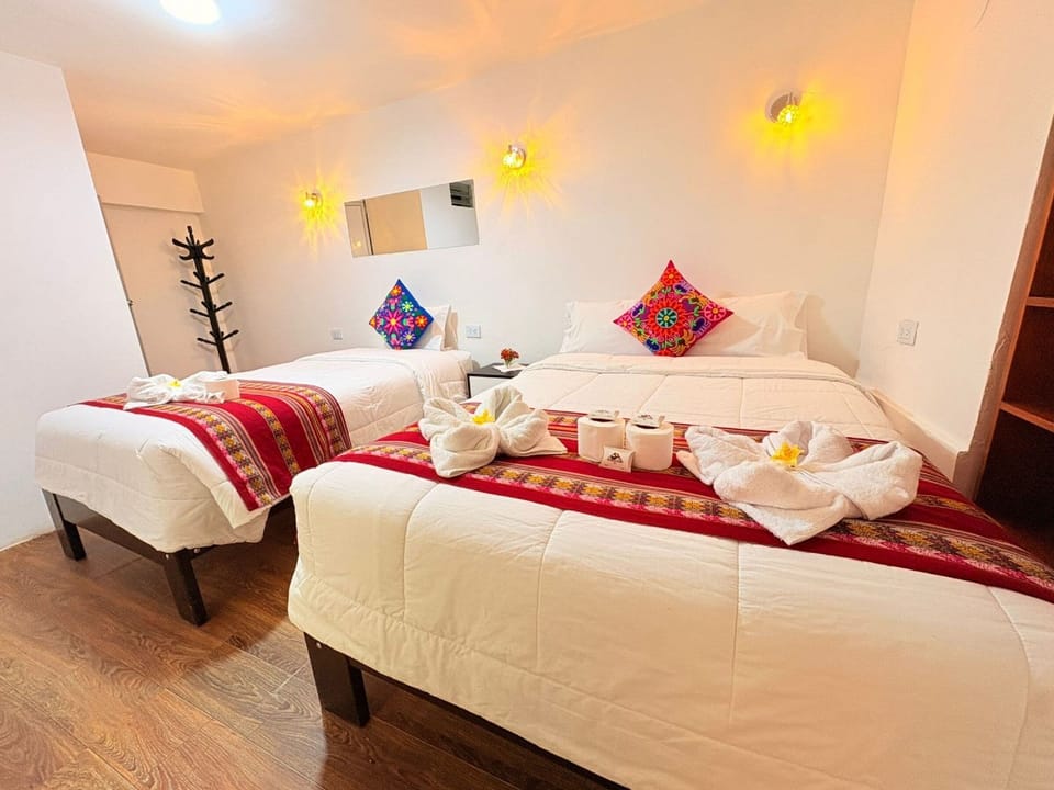 Standard Twin Room, Courtyard View | Desk, laptop workspace, free WiFi