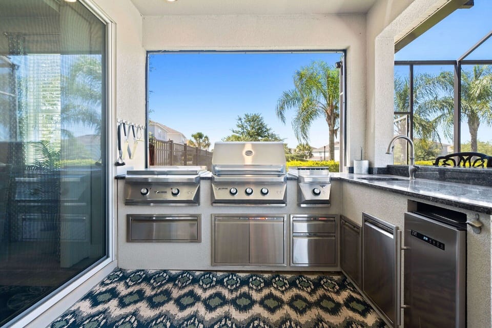 [amenities:summer-kitchen:1] Summer Kitchen