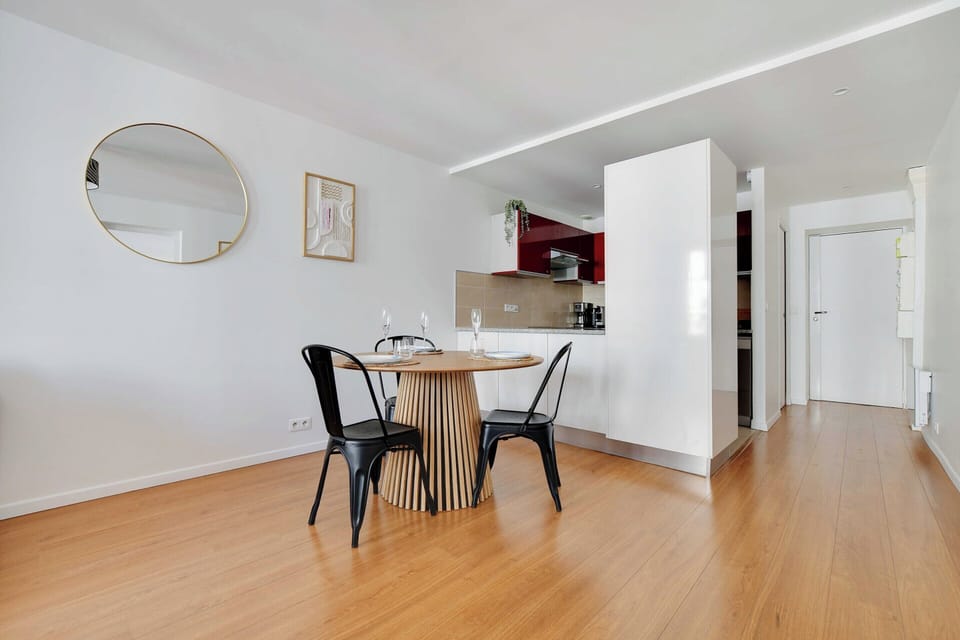 Apartment | Dining