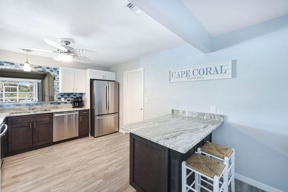 4 Person Breakfast Bar