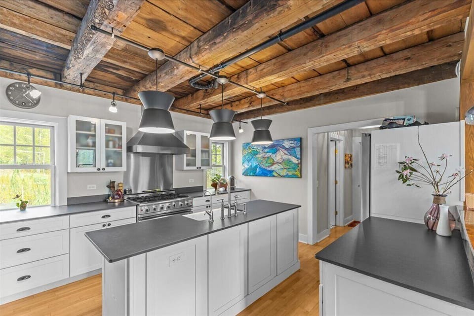 North Slope Haus - Modern 3BR, Hot Tub, Gym & Bar (5910)