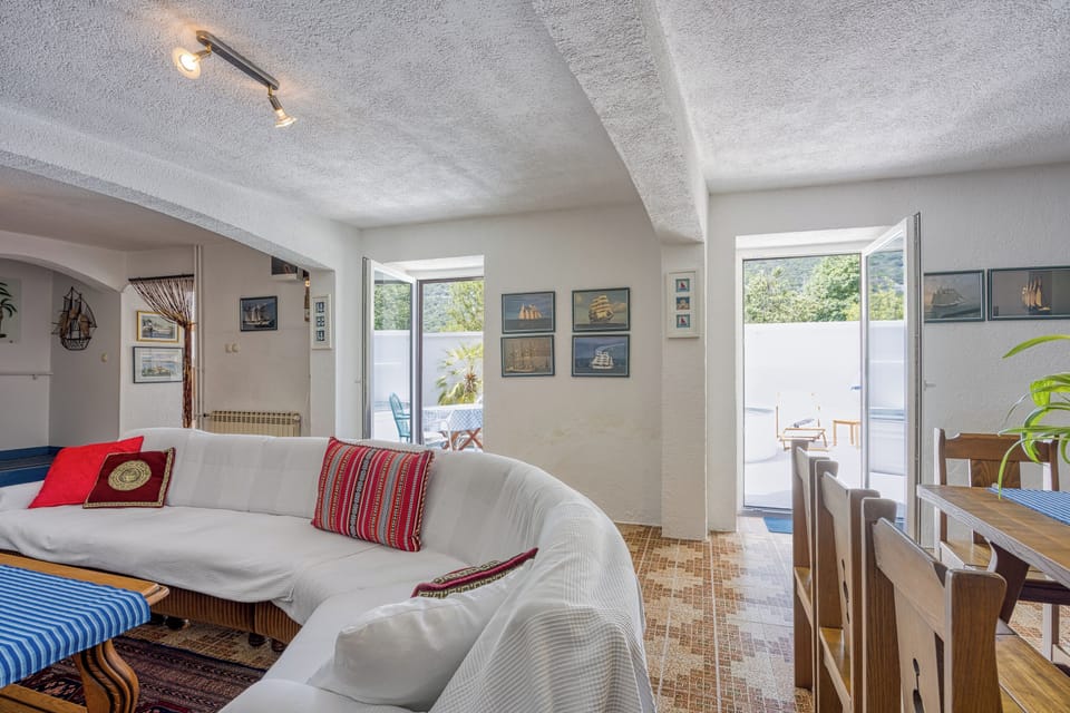 Living and dining room