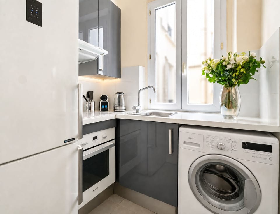 Well equipped kitchen
