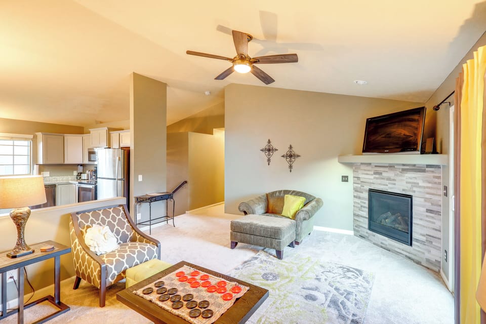 Interior | Open Floor Plan | Free WiFi