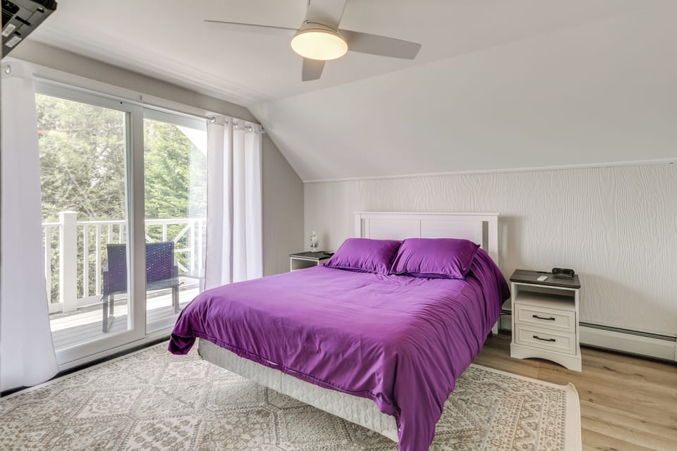 Bedroom 1 | 2nd Floor | King Bed | Linens Provided | Smart TV w/ Cable
