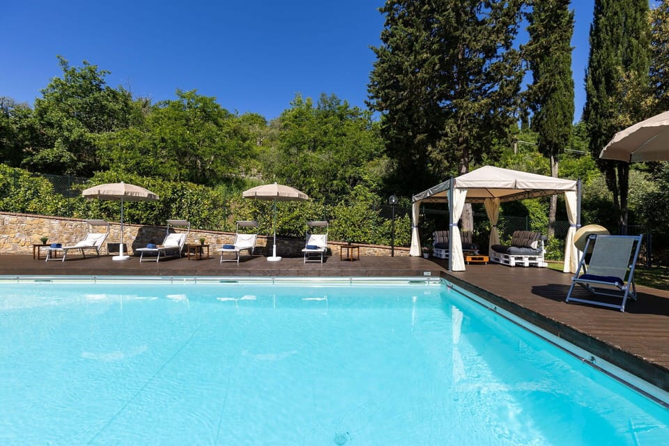 Building Exterior, Outdoor, Pool