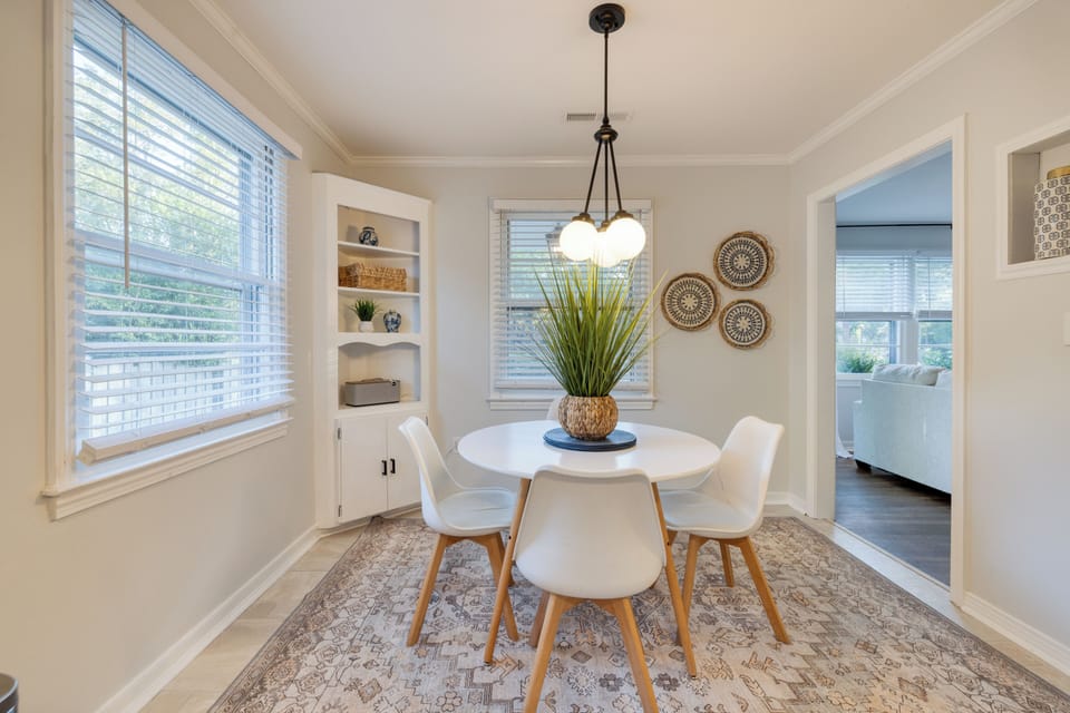 Main House: Dining area.