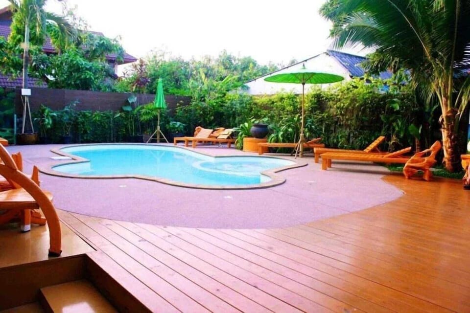 Holiday Home Swimming Pool
