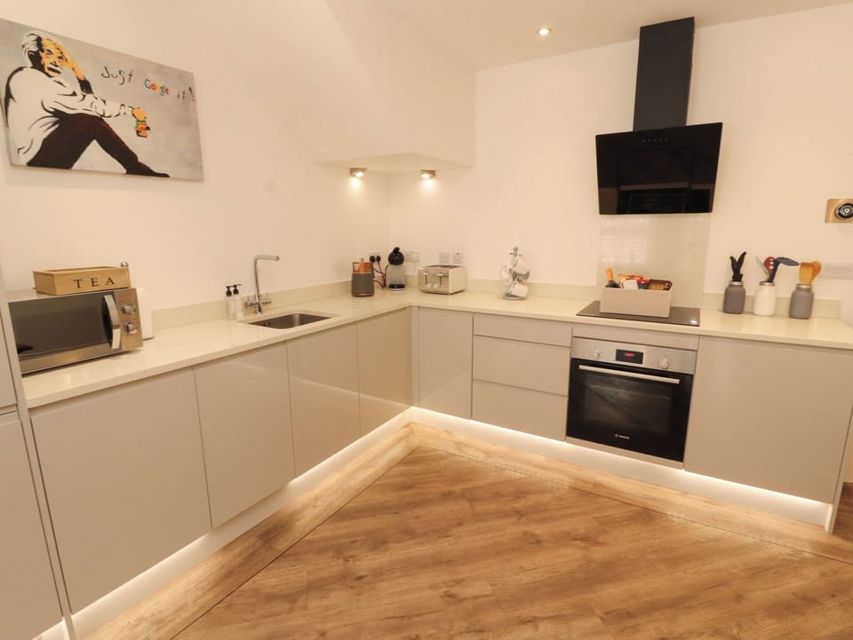 Fridge, microwave, cookware/dishes/utensils