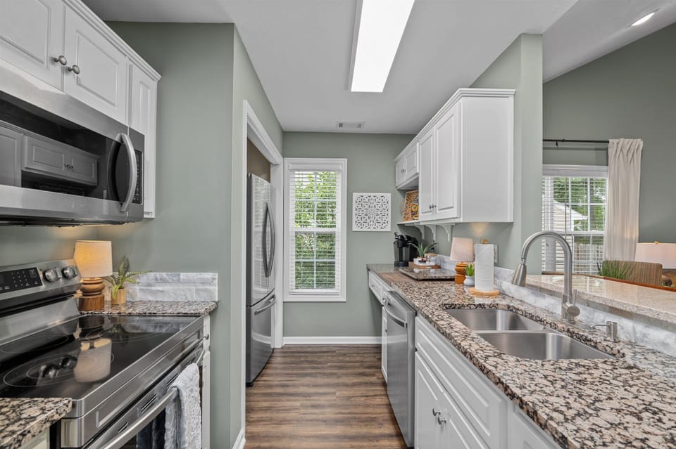 Kitchen with stainless steel appliances 