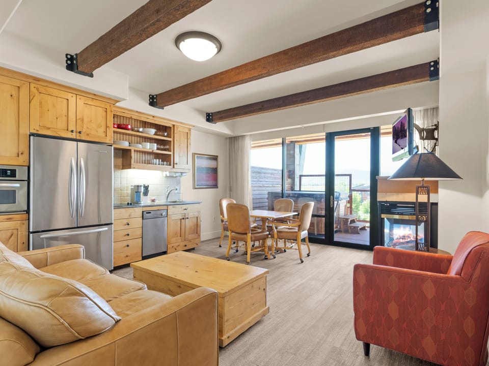 Living Area / Kitchenette