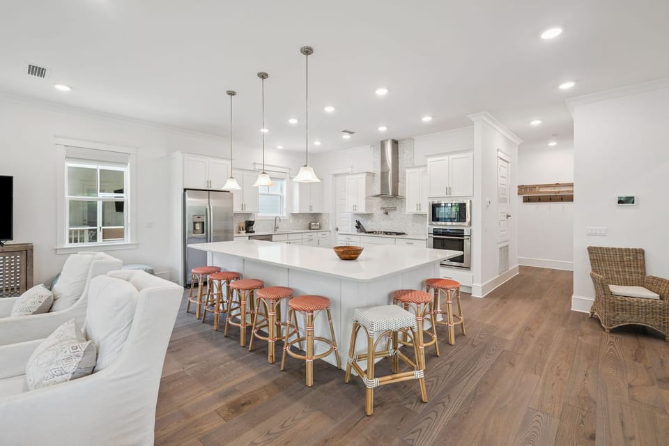 Plenty of cooking and snacking space!
