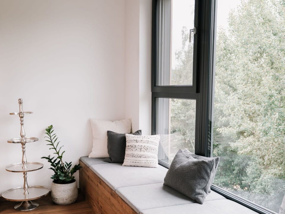 Furniture, Wood, Interior Design, Flooring, Floor, Home, Wood Flooring, Apartment, Living Room