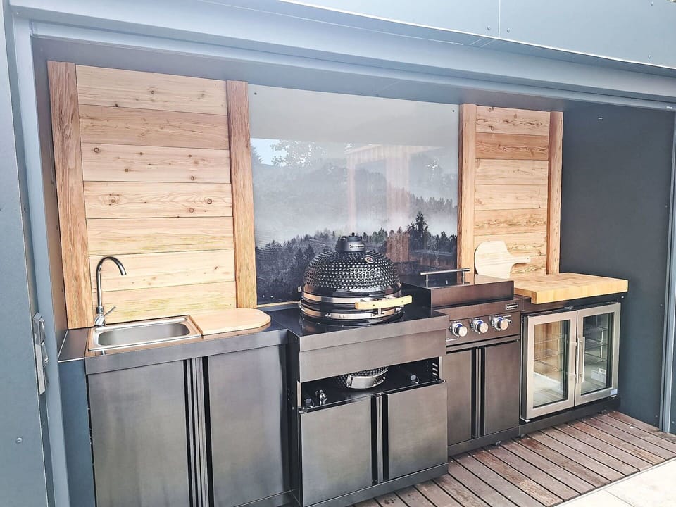Wood, Wood Stain, Kitchen Appliance, Hardwood, Kitchen, Plank, Major Appliance, Plywood, Kitchen Stove