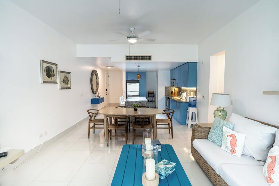 DinningTable/Seawinds1305