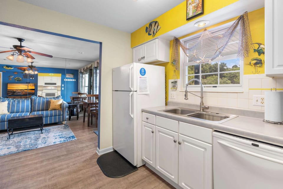 Full kitchen