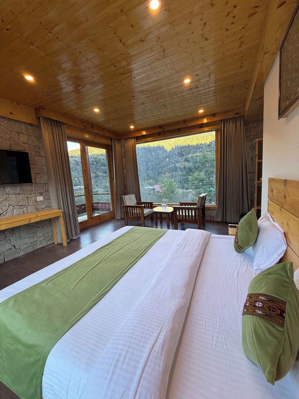 Luxury Double Room, Balcony, Hill View | Premium bedding, down comforters, desk, laptop workspace