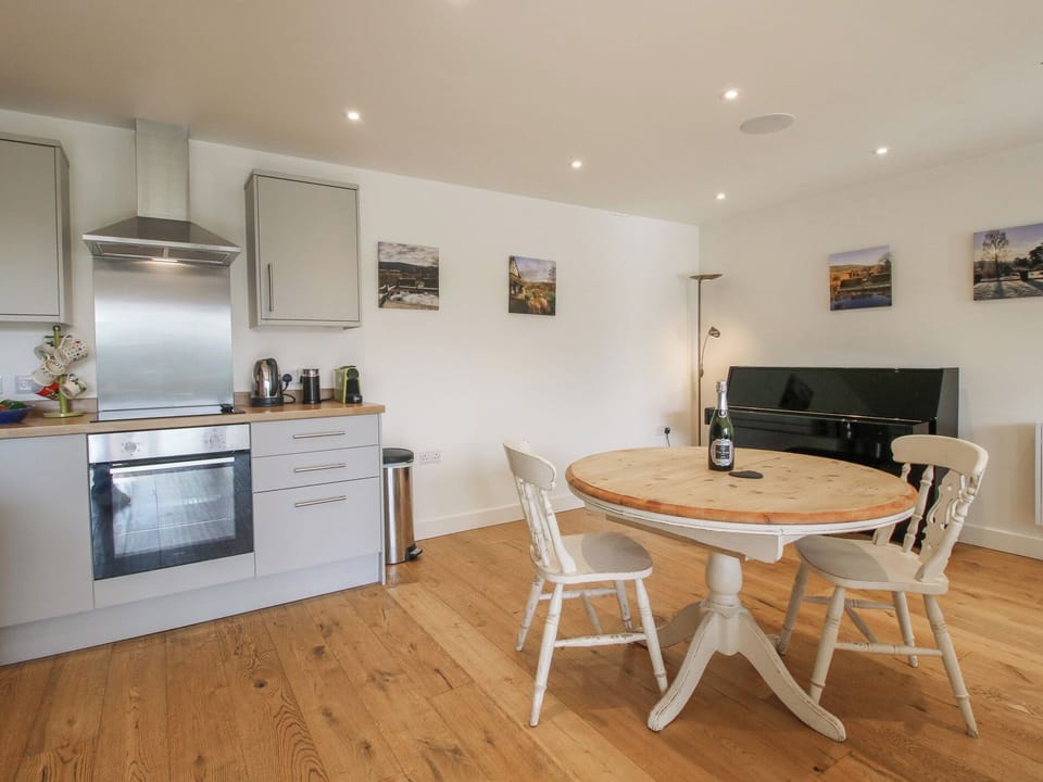 Cottage | Interior