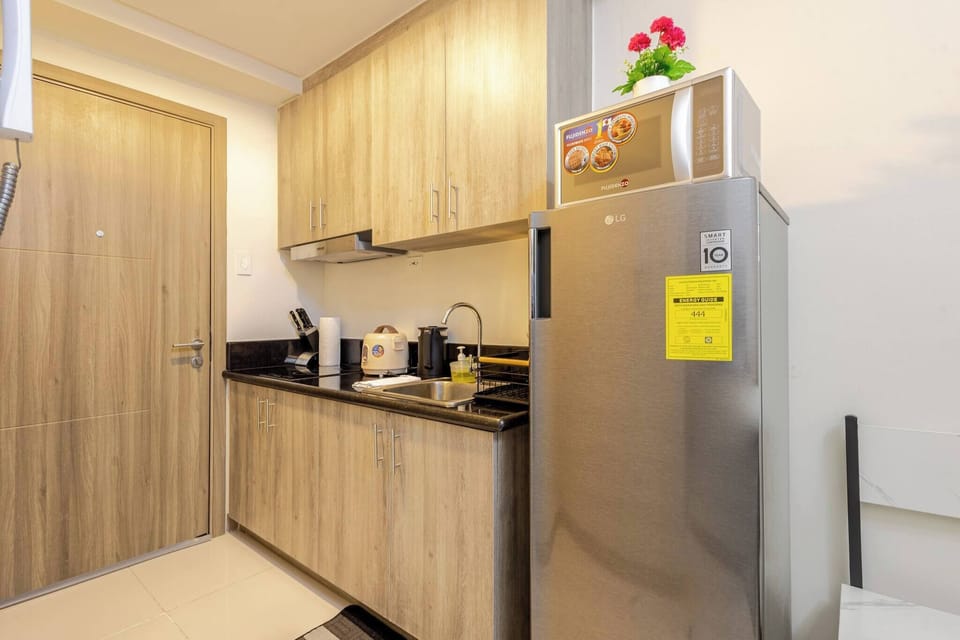 Condo, 2 Bedrooms | Private kitchen