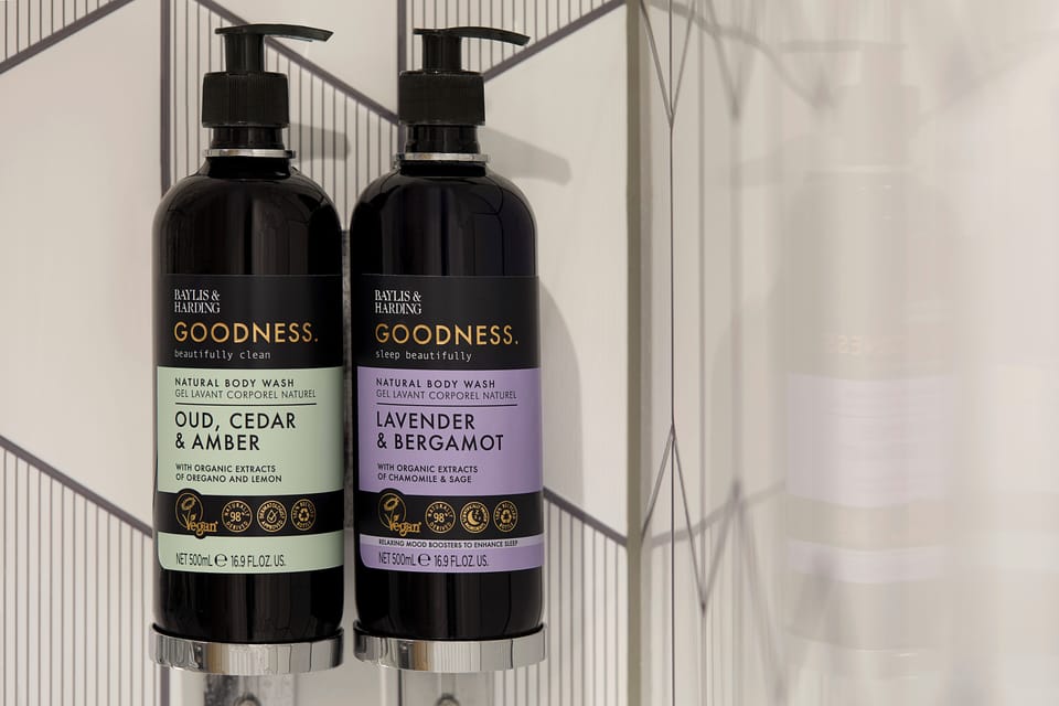 Superior Double Room | Bathroom amenities