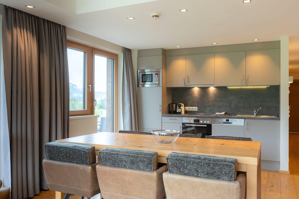 Apartment | Dining