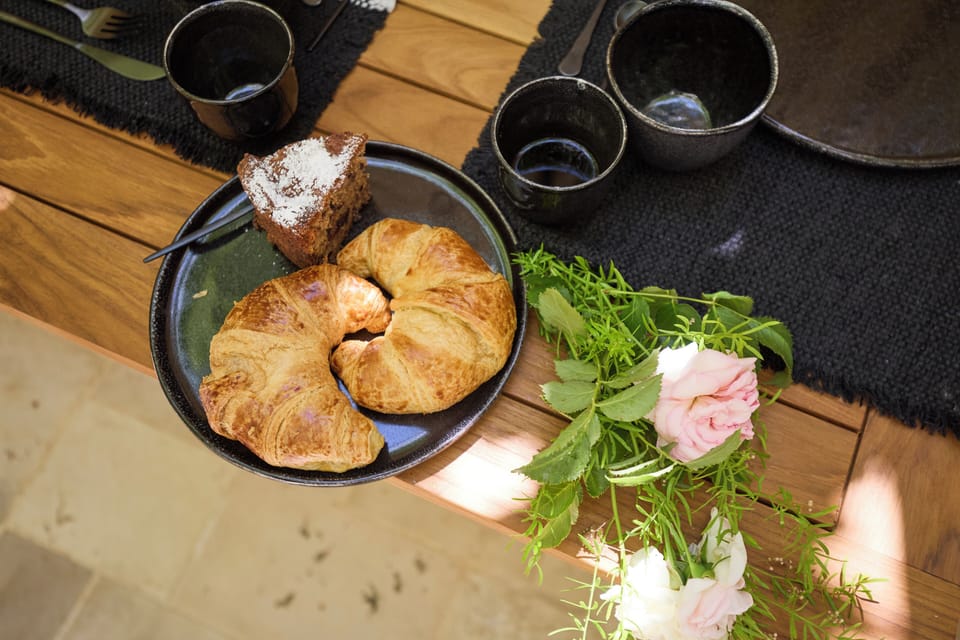 Free daily cooked-to-order breakfast